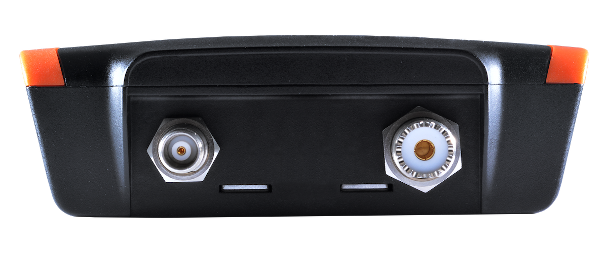 em-trak B952 AIS Transceiver Klasse B - SOTDMA WiFi Bluetooth 